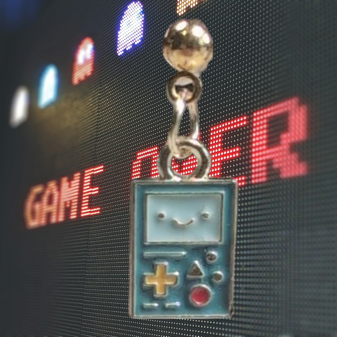 Stud gameboy earrings (3)